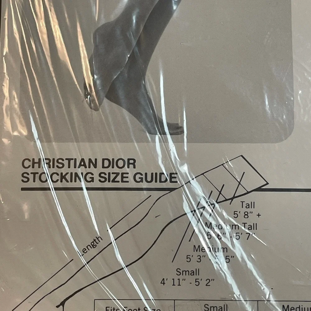 Christian Dior Thigh-Hi Sandalfoot Nylon Stockings Alabaster Med/Tall.